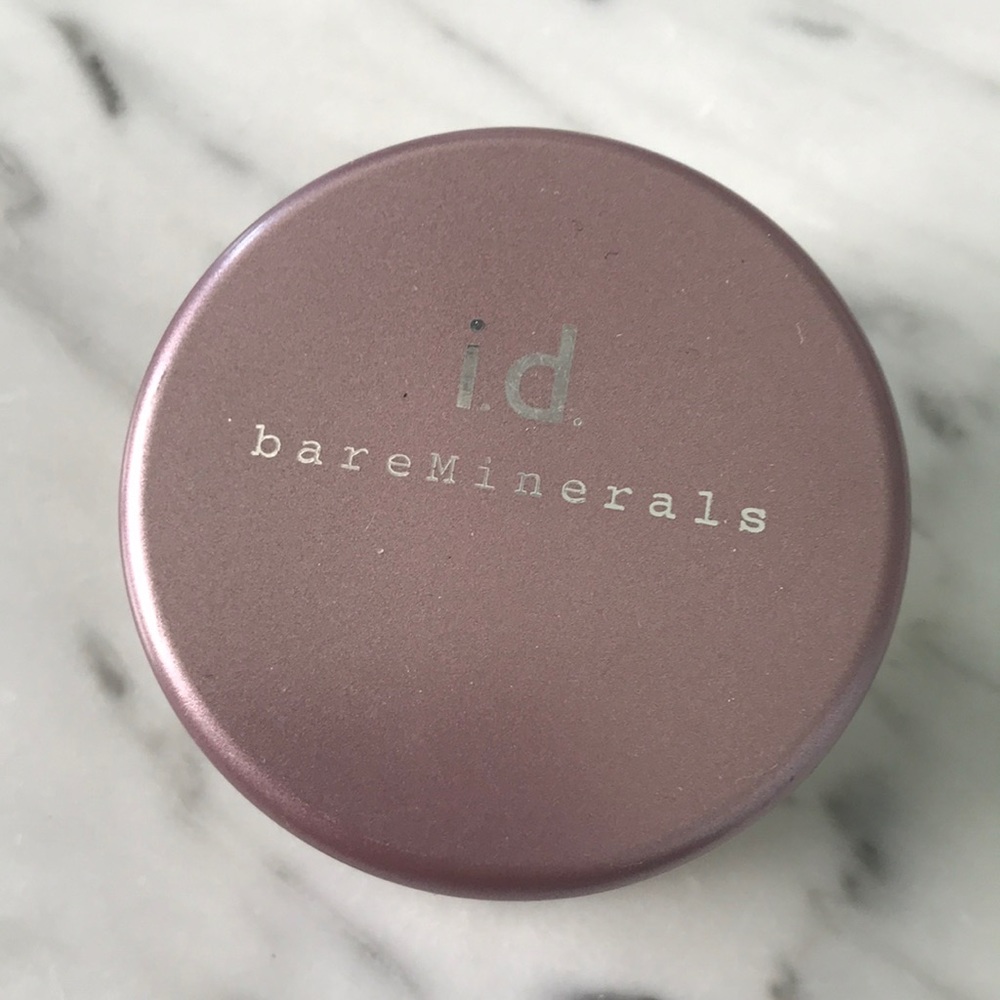 bareMinerals Foundation - Medium Tan (NEW) - Picture 1 of 4
